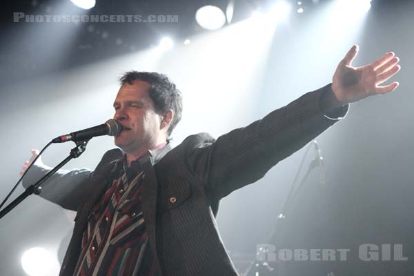 ELECTRIC SIX - 2013-11-26 - PARIS - La Maroquinerie - 